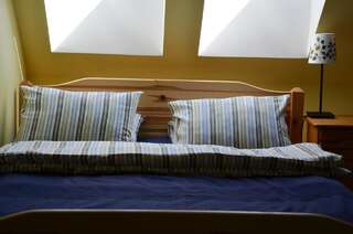 Отели типа «постель и завтрак» Stara Szkoła w Harszu Pozezdrze Двухместный номер с 1 кроватью или 2 отдельными кроватями-1